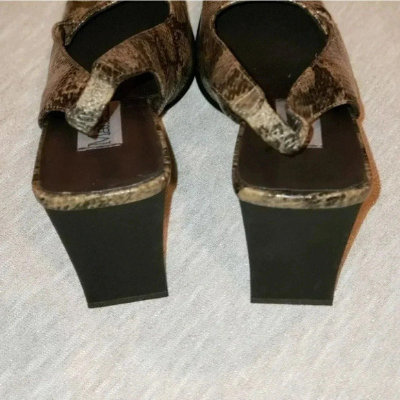 Madeline Stuart faux snakeskin‎ sling back heels - Picture 5 of 6